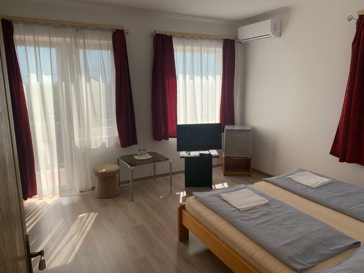Aranyszarvas-Goldener Hirsch Pension Zalakaros Esterno foto